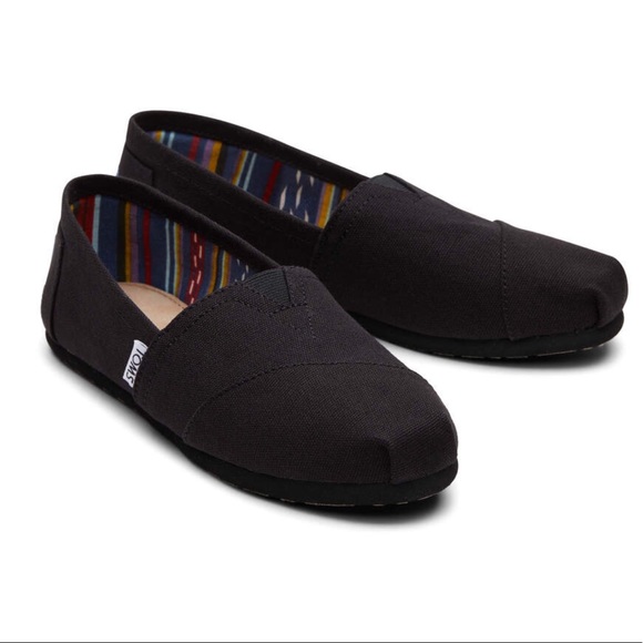 Toms Black On Black Classic Canvas - Picture 1 of 5